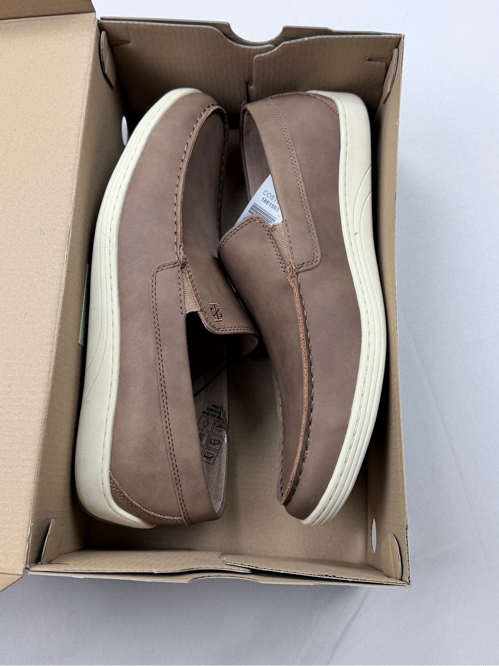 Men's Izod Casual Slip-On Shoes in Brown - Comfortable Everyday Style